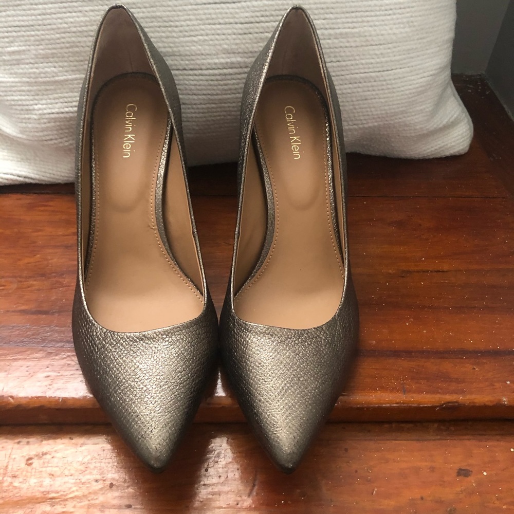 Womens Calvin Klein pumps, size 8.5